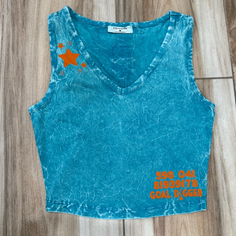NWT MAP V-Neck Crop Top POWER ON A TEE